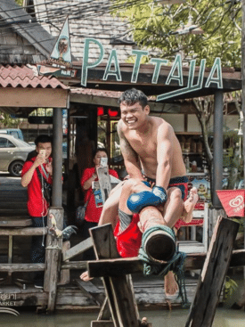 Pattaya Floating Market Thai Costume