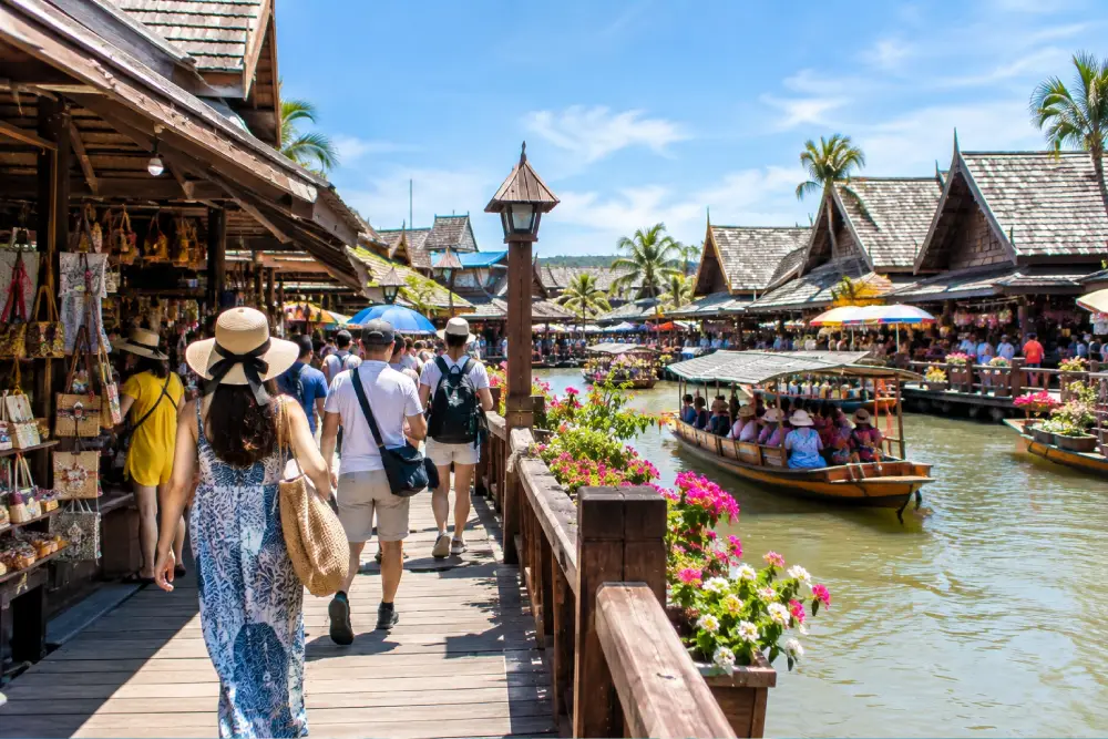 2. Visiting at the Hottest or Busiest Time