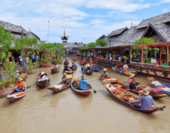 Traditional Thai Boat Stalls